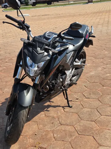 Honda CB 300 TWISTER CBS -EM ÓTIMO ESTADO - COR PRETA 