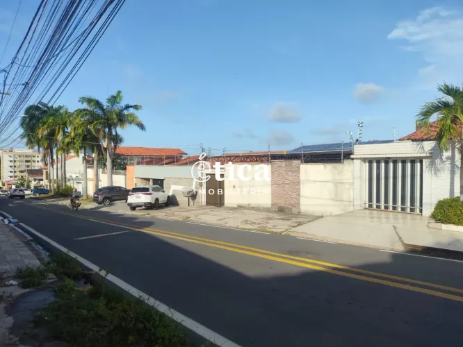 Casa no Jardim São Francisco com 240m², excelente localização!