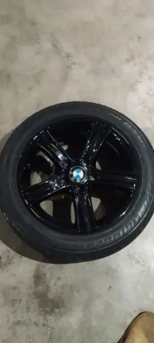 Roda BMW ARO 17 com pneu 