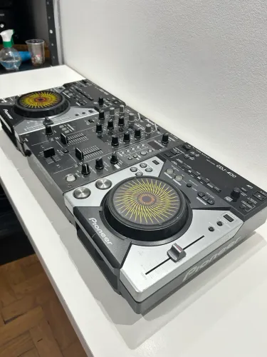 Par de CDJ 400 + Mixer DJM 400 Pioneer