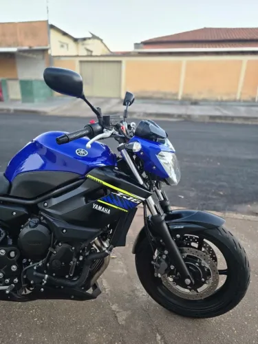 XJ6