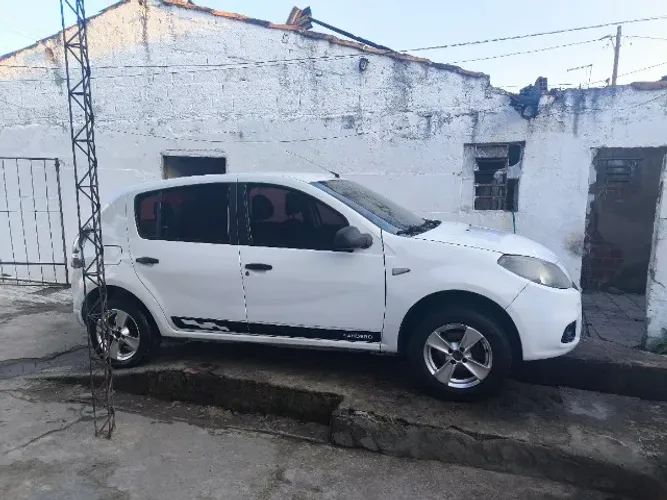 Renault Sandero Authentique Hi-flex 1.0 16V 5P 2014
