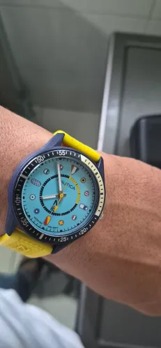 Relogio amarelo Nautica original
