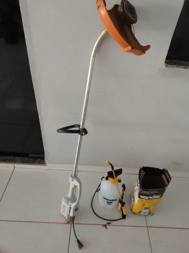 Roçadeira elétrica stihl fse 60 e Pulverizador vonder 5l