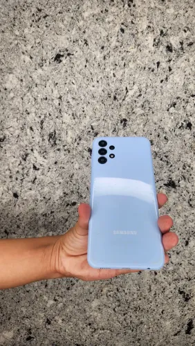 Galaxy A13 de 128GB mais 4GB de memória