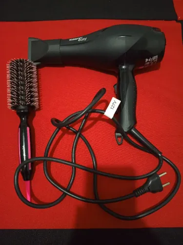 Secador taifer com escova vertix