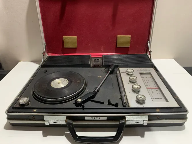 Rádio Vitrola Maleta Vita Antiga