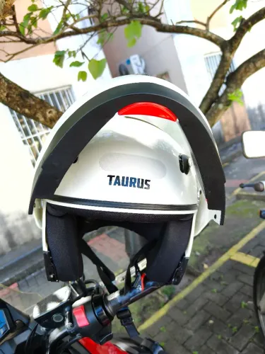 Capacete Robocop Taurus