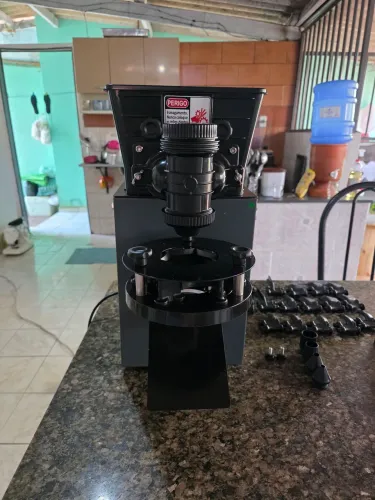 Máquina de fazer salgados e doces