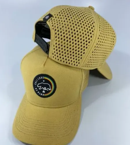 BONÉ CALI FURADINHO CAQUI