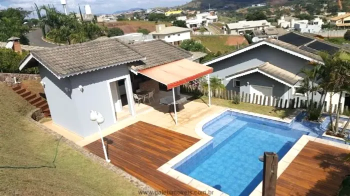Imperdível casa em condomínio à venda ou locação em Atibaia-SP: 3 quartos, 2 suítes, 2 sal