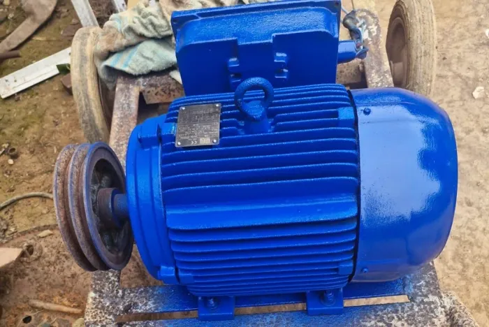 Motor Elétrico WEG 7,5 CV Blindado - Monofásico 4 Polos
