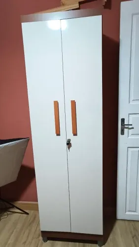 Armário de escritório com chave