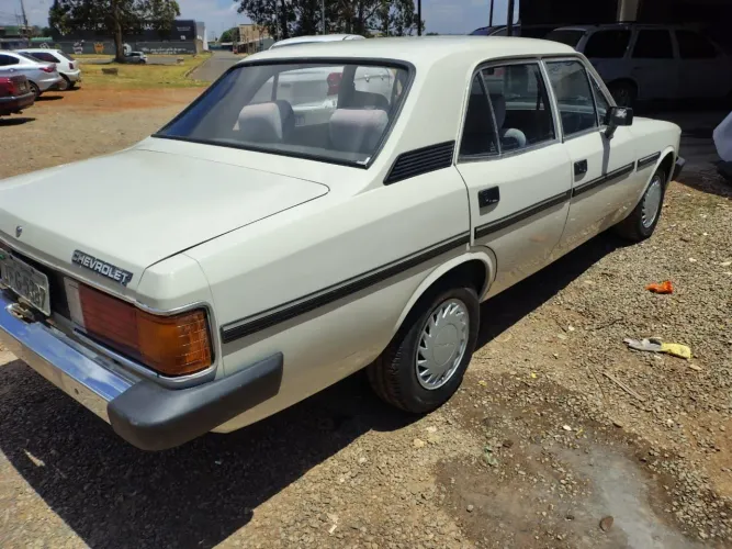 Chevrolet Opala Comodoro/comod. SLE 4.1/2.5 1988
