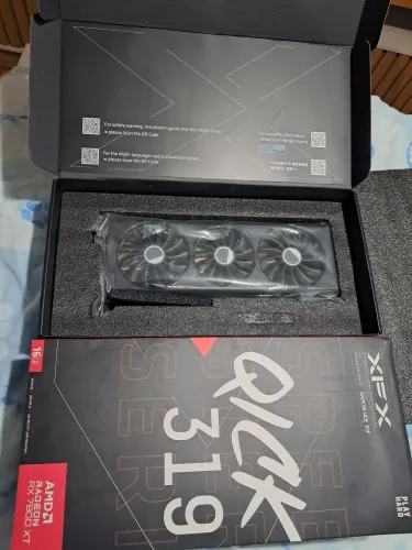 Placa de Video RX 7800 XT 16GB