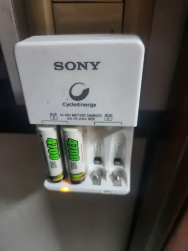 Carregador de Pilha Sony CycleEnergy