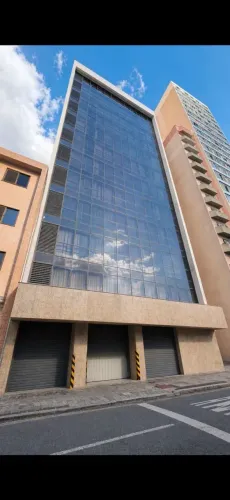 Edifício Corporativo Estratégico no Centro de Curitiba | 3.920m² + 60 Vagas