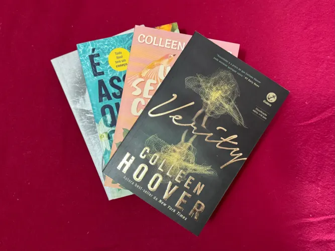 4 livros Colleen Hoover