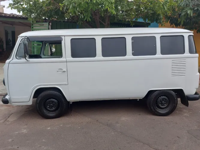 Volkswagen Kombi Standard/ Luxo/ Serie Prata 1995
