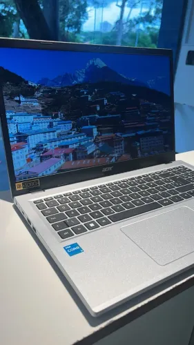 Notebook Impecável Acer Aspire 3 15 R$2.100,00