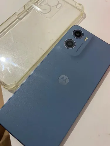 Celular Motorola seminovo 