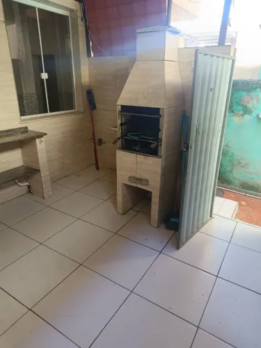 Alugo apartamento tipo casa com dois quartos,dois banheiros,sala, despensa,cozinha grande