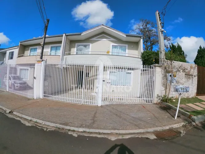 Sobrado Geminado em Ponta Grossa
