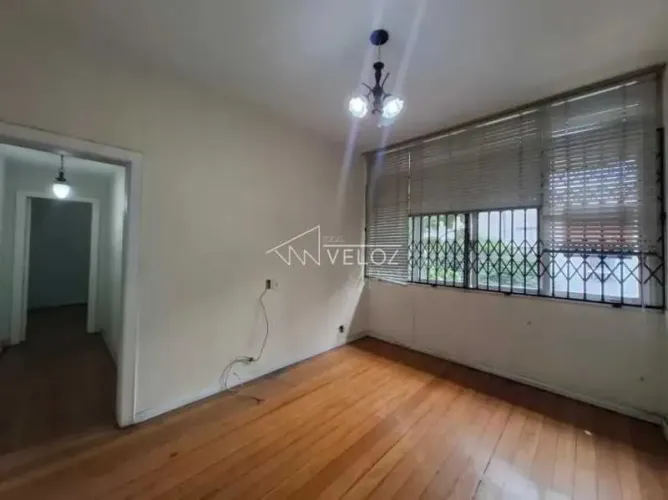 Apartamento : / Residencial / Catete