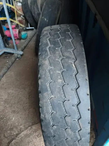 Pneu 275/80 r22.5