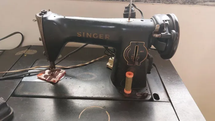 Máquina de costura Singer
