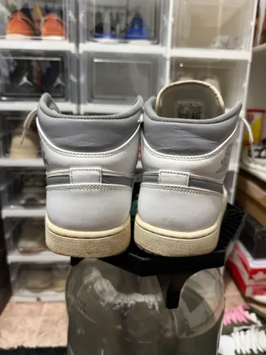 Air Jordan 1 Mid - Neutral Grey