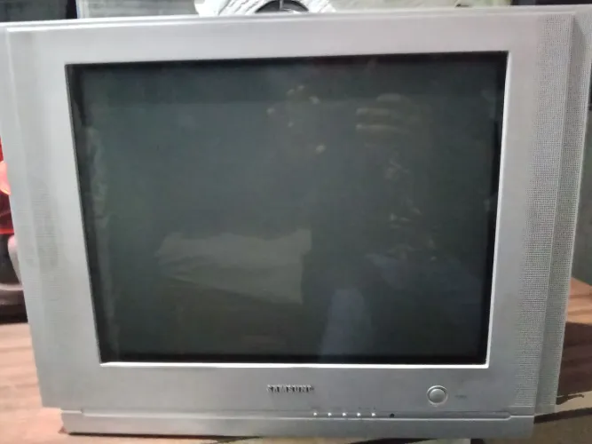 TV de Tubo + Controle otima condição