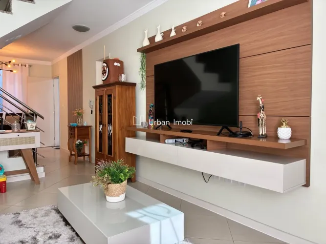 Duplex de Alto Padrão no Morada da Colina com Energia Solar e Planejados!