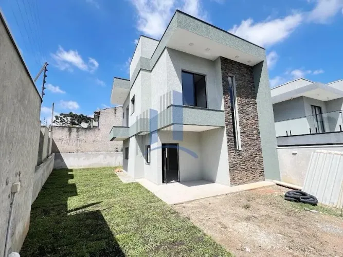Sobrado para Venda em Colombo, CAMPO PEQUENO, 3 dormitórios, 1 suíte, 2 banheiros, 2 vagas