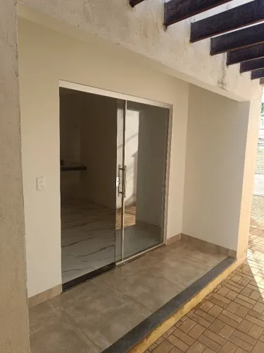 Aluga casa atrás da Ulbra