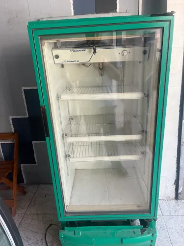 Geladeira expositora