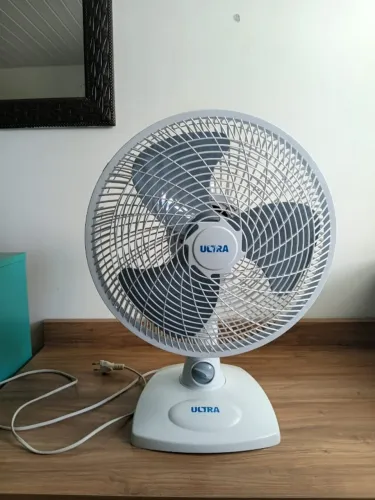 Ventilador de Mesa 30CM Ultra Branco V-16-4P 220V Mondial