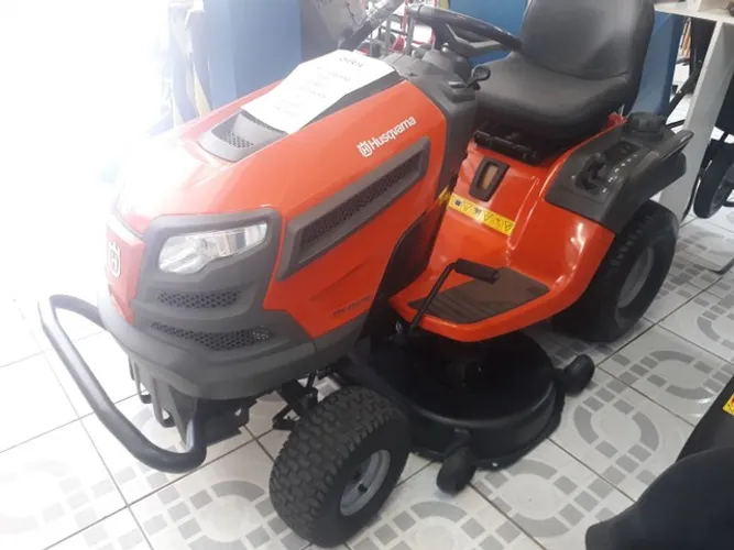 TRATOR husqvarna 26 hp