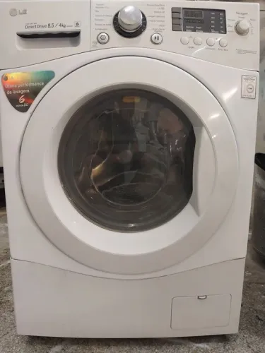 Lava e seca semi nova 110v