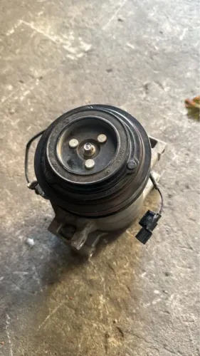 Compressor do ar-condicionado Honda civic g10