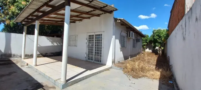 Casa rua 49, 2ª etapa do bairro Pedra 90