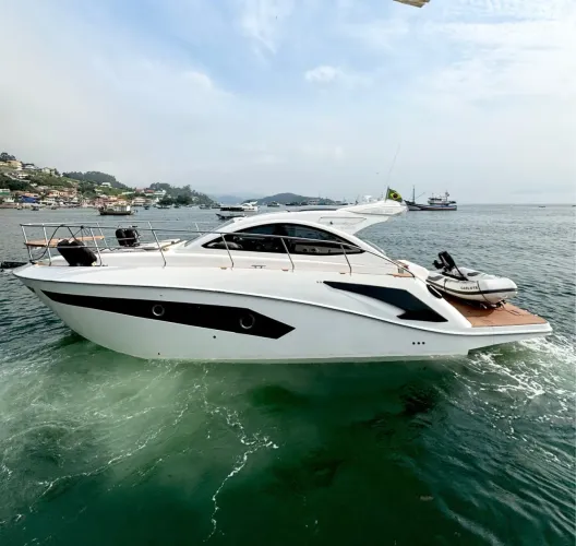 Lancha Evolve 36 Ht.