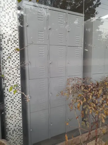 Armário para funcionários 12 portas pequenas em aço- Novo