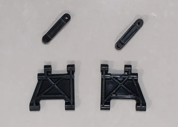 Bandeja suspensão Traseira do Tamiya TA02 - Usado