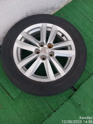 Rodas com pneus Mitsubishi ASX