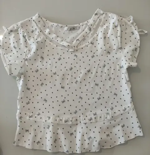Blusa coraçãozinhos