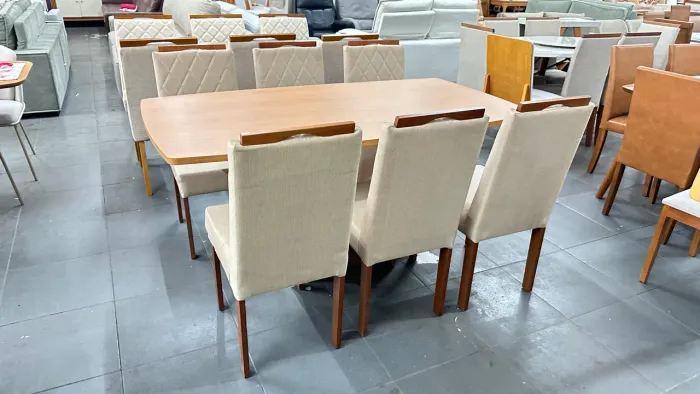 Mesa de jantar pronta entrega de madeira maciça