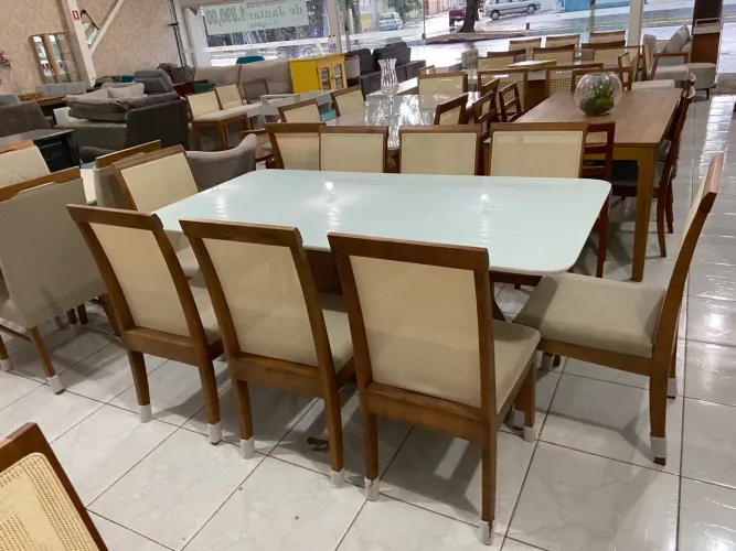 Conjunto de Mesa de Jantar com 8 Cadeiras madeira