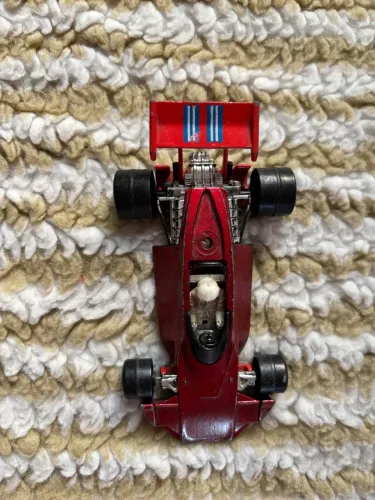 Miniatura inglesa de Fórmula 1 em ferro de 1986