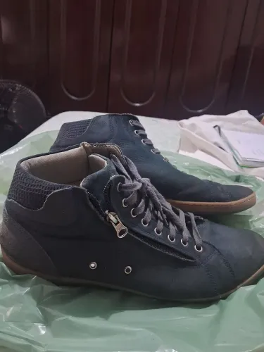 Sapatenis Botinha marca Ideale 43